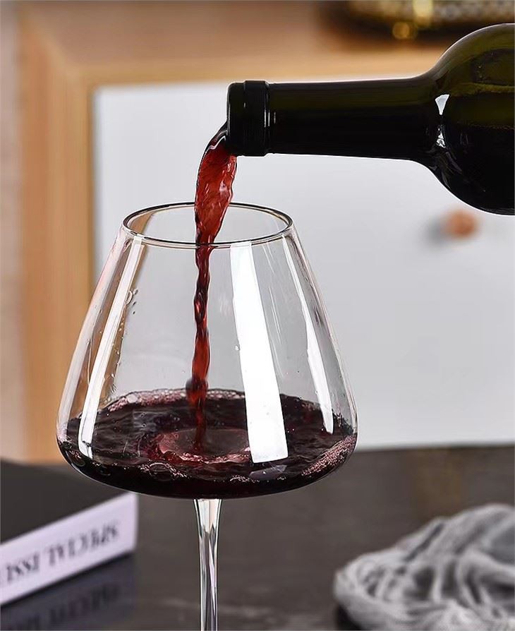 Gelas Anggur Merah Burgundy